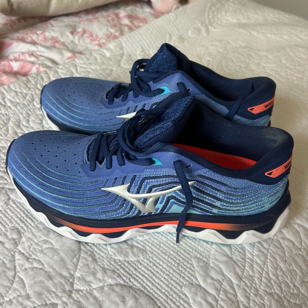 Mizuno Blue and Orange Sneakers with Wave Design